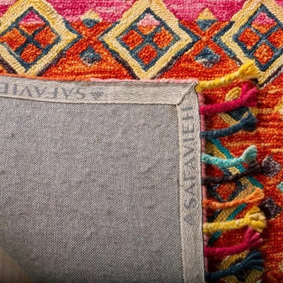 Doris Geometric Tufted Area Rug - Safavieh 5 Doris Geometric Tufted Area Rug - Safavieh - Image 3